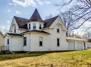 217 N Vernon St, Conrad, IA 50621