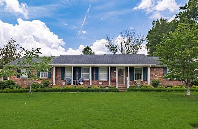 1st image of 301 Lannom Cir