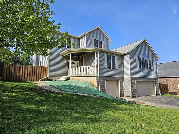 3rd image of 1349 Winslow Cir