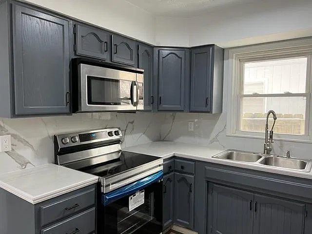 3 bed, 1272 sqft, $1,450 — Photo 4
