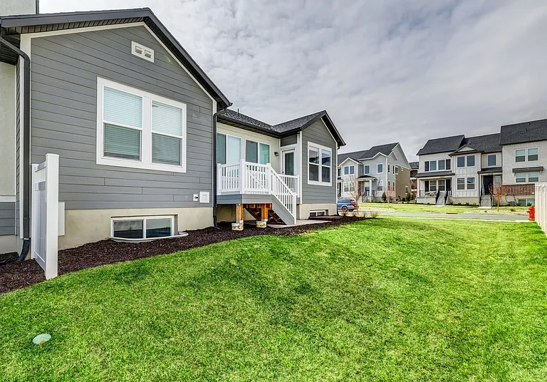 4642 W Hemsworth Ln #1 — Photo 5