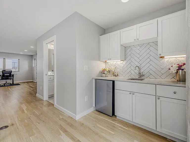 4500 Utica St — Photo 24