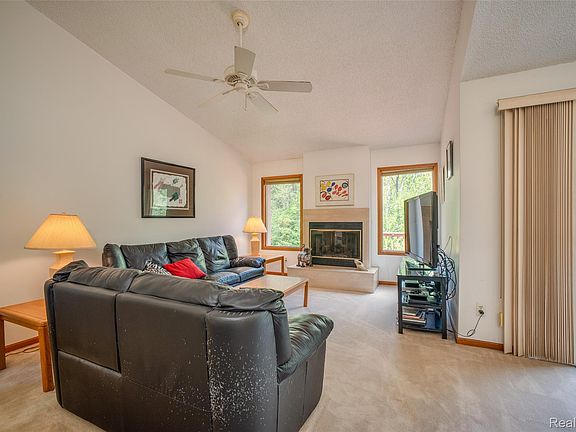 5th image of 22130 River Ridge Trl