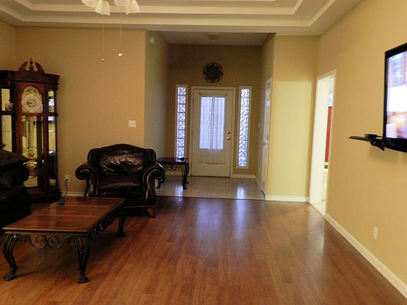 3rd image of 4513 Trevino St