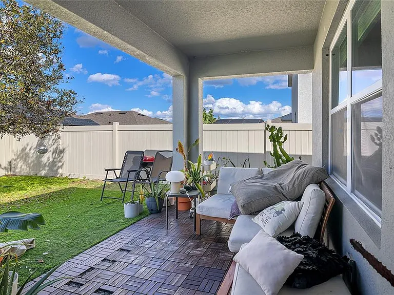 9009 Pinales Way — Photo 12