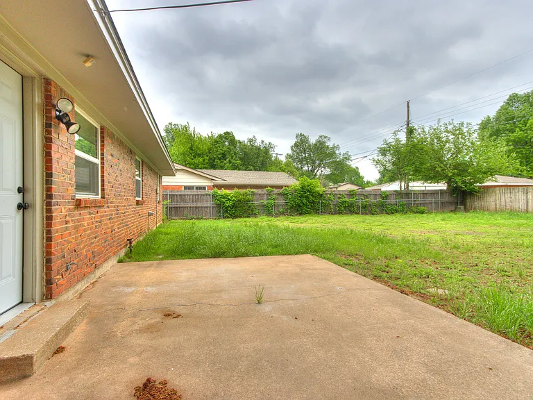 1612 Cherry Stone St — Photo 25