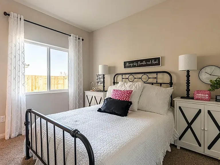 8406 Kowa St — Photo 16