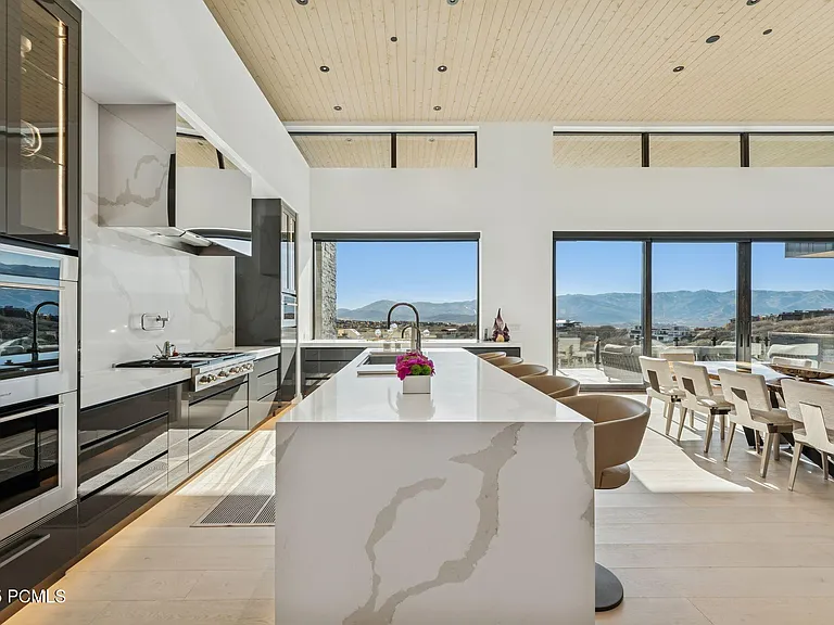 3404 E Wapiti Canyon Rd — Photo 16