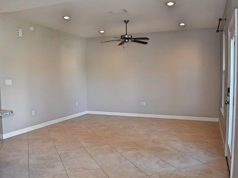 416 Tropical Way — Photo 16