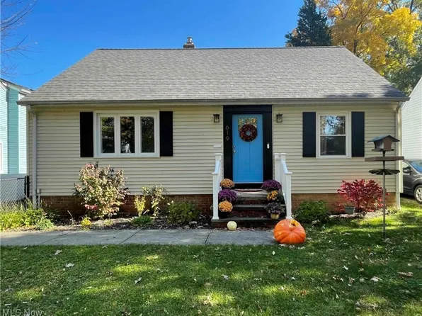 619 Kenilworth Rd, Bay Village, OH 44140