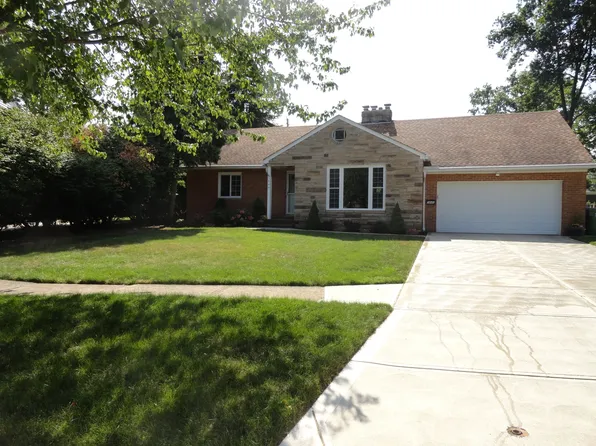 5846 Royal Pkwy, Parma Heights, OH 44130