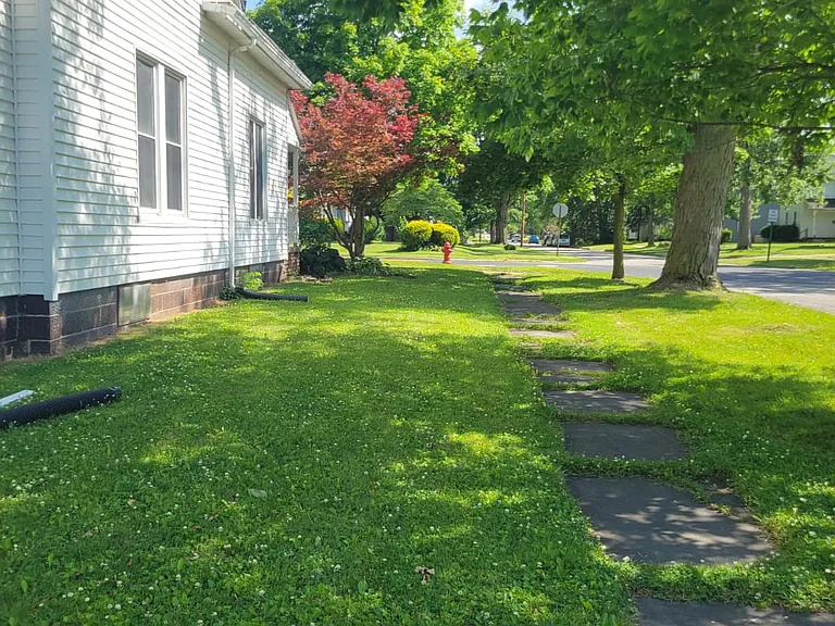 423 W Main St — Photo 18