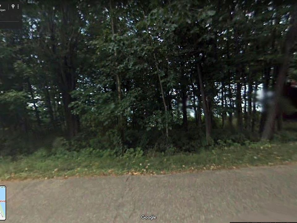 2nd image of 23 Lakeview Dr