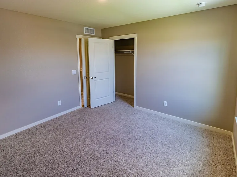 1464 Vantage Pkwy — Photo 23