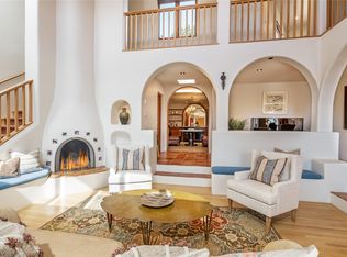 1677 Cerro Gordo Rd APT 9, Santa Fe, NM 87501