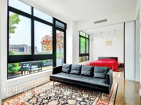 3rd image of 7 Essex St Ph C