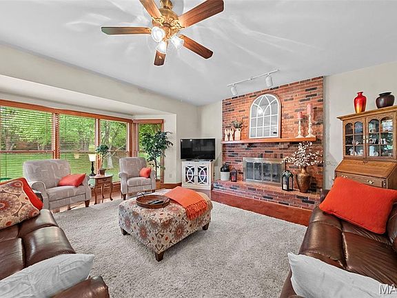 5th image of 4644 Grandcastle Dr