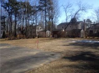129 Bourne Ave, Wells, ME 04090