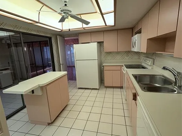 14111 Cypress Cir, Tampa, FL 33618