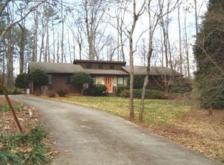 106 Hilltop Cir, Stockbridge, GA 30281