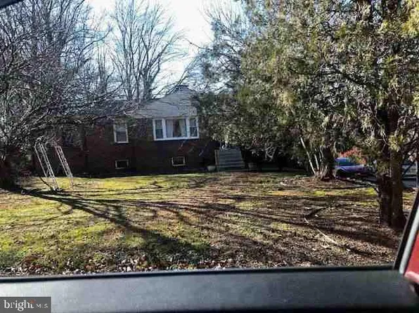 5007 Woodland Blvd, Oxon Hill, MD 20745