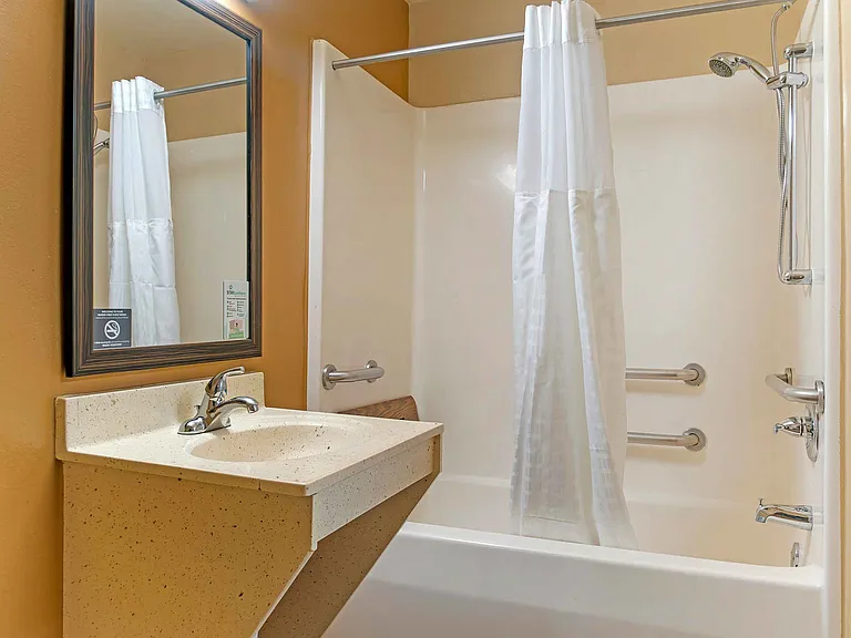 Deluxe Studio - 2 Full Beds