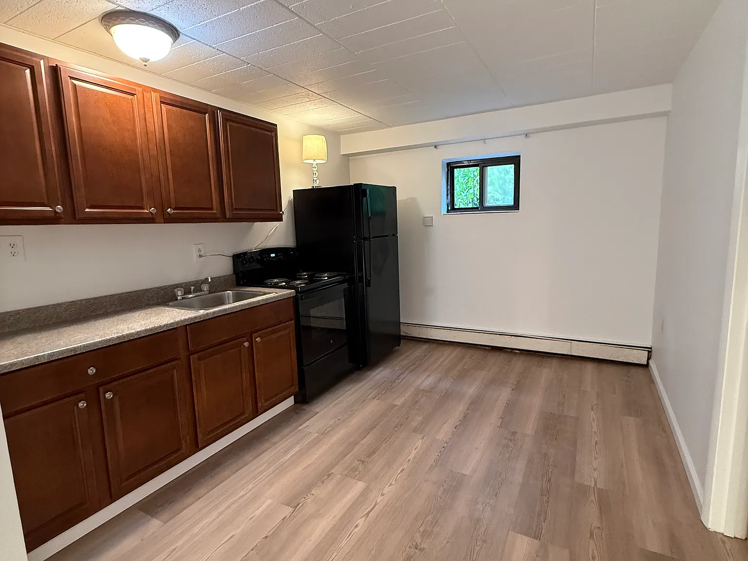 1 bed, 400 sqft, $550 — Photo 3