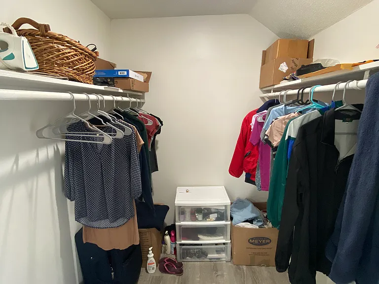 2 Hine Pl #4A — Photo 11