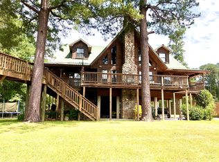 883 Pine Island Rd, Karnack, TX 75661