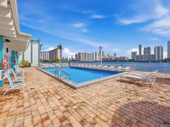 3922 NE 166th St, North Miami Beach, FL