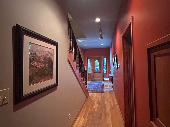 4th image of 18130 Raleigh Ln