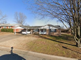 2803 Summit Dr, Siloam Springs, AR 72761