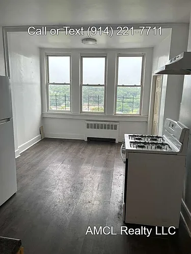 152 Ridge Ave Photo 1