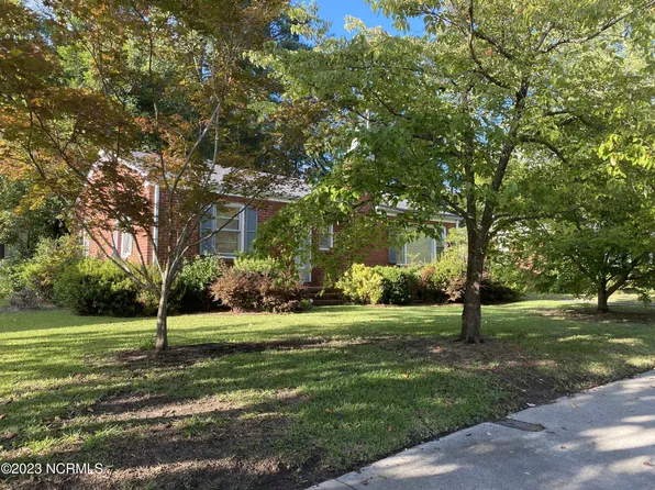 2621 Jefferson Drive, Greenville, NC 27858