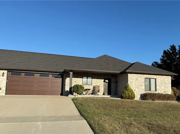 13106 Augusta National Dr, Effingham, IL 62401