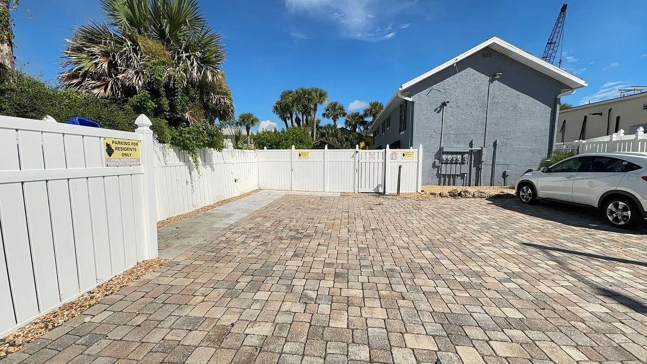 1 bed, 560 sqft, $1,600 — Photo 2