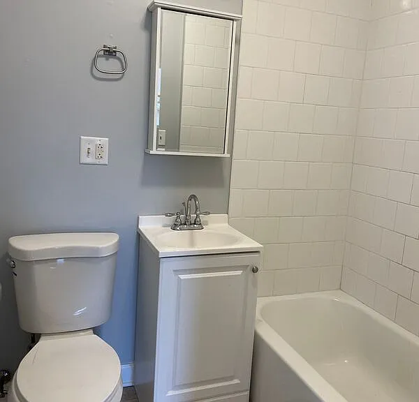 728 N Pine Ave #3F — Photo 17