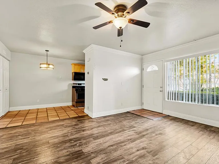 4775 Seminole Dr #105 — Photo 5