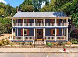 39 S Main St, Marshall, NC 28753