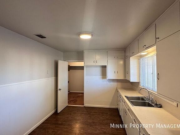 5th image of 2505 39th St