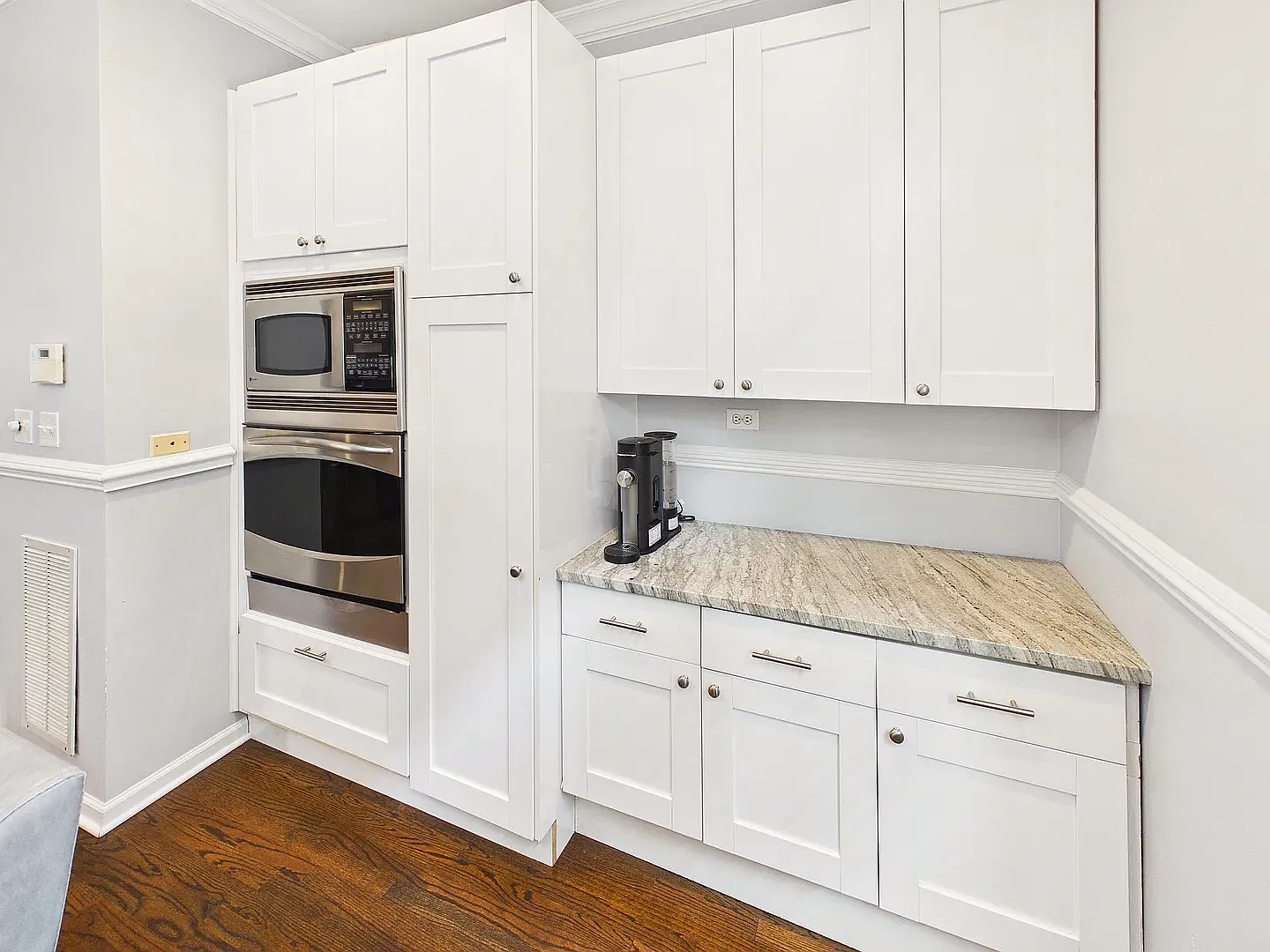 2 bed, 2.5 bath, 2028 sqft, $3,600 — Photo 4