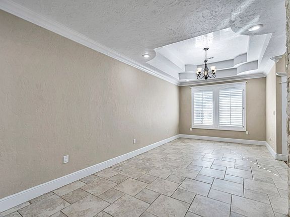 5th image of 11668 W Catalpa St