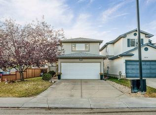 1828 36th Ave NW, Edmonton, AB T6T 1S8