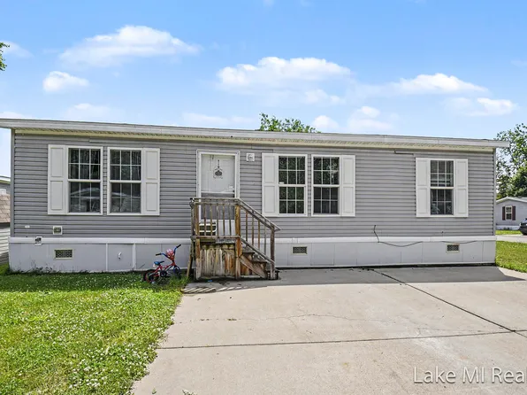 357 S Hardwick Dr SW, Grand Rapids, MI 49548