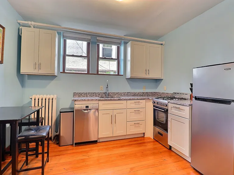 3229 Garfield Ave #1 — Photo 3