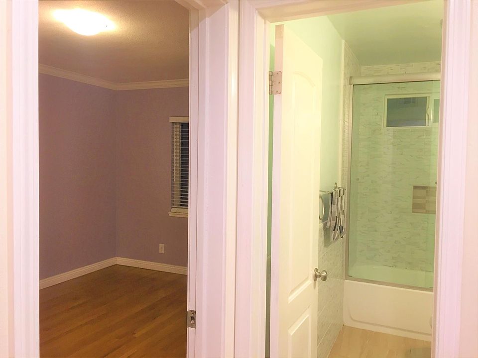 2nd image of 1638 Grove Pl