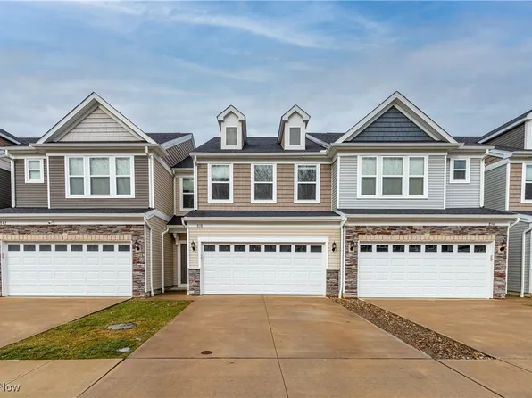838 S Greenway Dr, Westlake, OH 44145