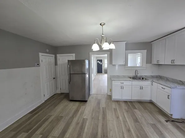 200 New Hillcrest Ave, Ewing, NJ 08638