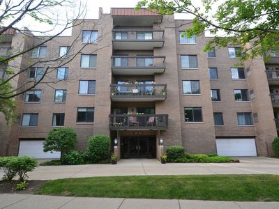222 Main St APT 206, Evanston, IL, 60202