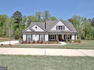 160 Lapis Lake Point, Fayetteville, GA 30215